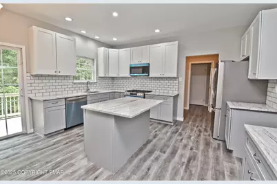  557 Marco Way, East Stroudsburg, PA 18302 - Photo 3
