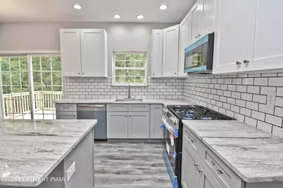  557 Marco Way, East Stroudsburg, PA 18302 - Photo 5