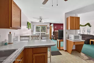 644 Country Acres Ct, Effort, PA 18330 - Photo 9