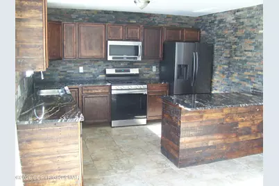  128 Bull Run, Long Pond, PA 18334 - Photo 9