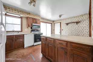 401 Schoolhouse Rd, East Stroudsburg, PA 18302 - Photo 9