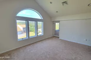 115 Imperial Dr, East Stroudsburg, PA 18302 - Photo 7