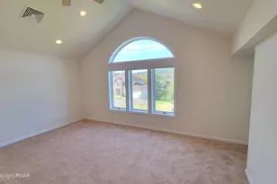 115 Imperial Dr, East Stroudsburg, PA 18302 - Photo 3