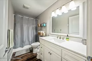 241 Squirrelwood Ct, Effort, PA 18330 - Photo 15