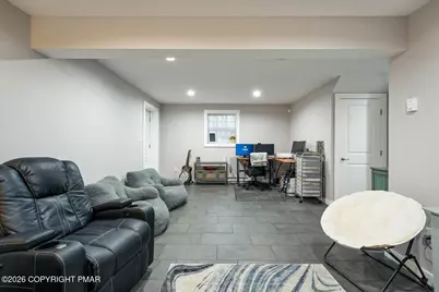  241 Squirrelwood Court, Effort, PA 18330 - Photo 29