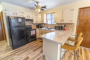 1881 Beverly Ct, Tobyhanna, PA 18466 - Photo 5