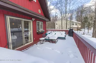 1881 Beverly Ct, Tobyhanna, PA 18466 - Photo 15