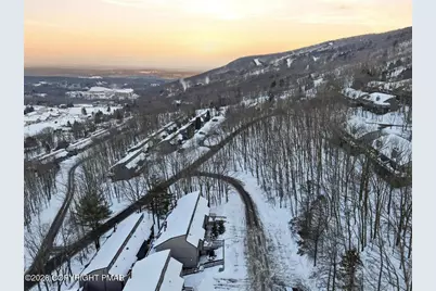  3 Middle Village Way, Tannersville, PA 18372 - Photo 5