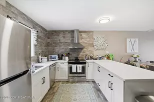 3 Middle Village Way, Tannersville, PA 18372 - Photo 9