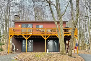 176 Birch Dr, Blakeslee, PA 18610 - Photo 1