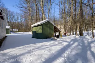 8676 Twin Lake Dr, Kunkletown, PA 18058 - Photo 21