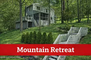 194 Stafford Dr, Bushkill, PA 18324 - Photo 1