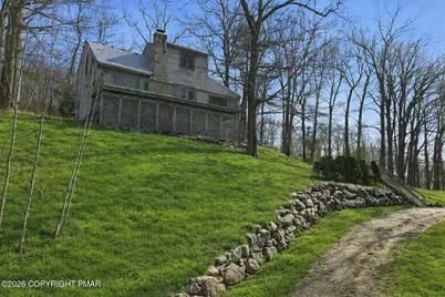  194 Stafford Drive, Bushkill, PA 18324 - Photo 5
