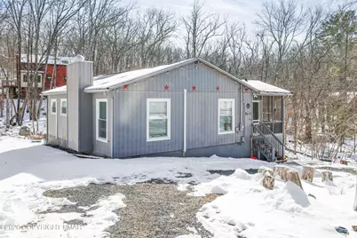  109 Stuart Place, Bushkill, PA 18324 - Photo 3