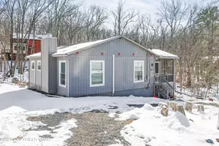 109 Stuart Pl, Bushkill, PA 18324 - Photo 3