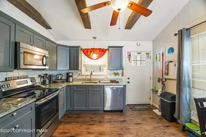  109 Stuart Place, Bushkill, PA 18324 - Photo 7