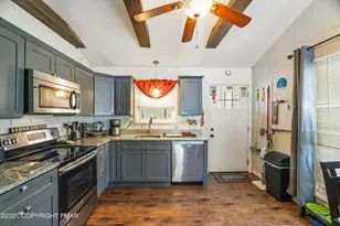 109 Stuart Pl, Bushkill, PA 18324 - Photo 7