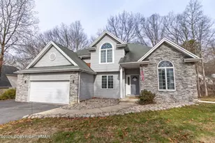 207 Hawks Nest Rd, East Stroudsburg, PA 18302 - Photo 1