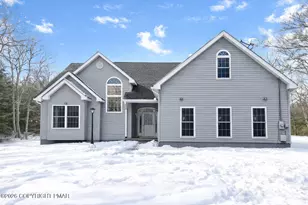 162 Oak Ridge Dr, Milford, PA 18337 - Photo 1