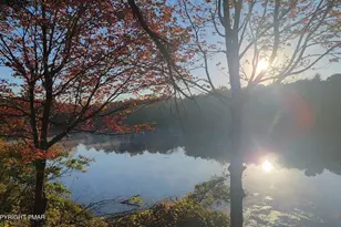 2208 Mohegan Ct, Long Pond, PA 18334 - Photo 13