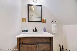 2208 Mohegan Ct, Long Pond, PA 18334 - Photo 53