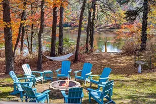 2208 Mohegan Ct, Long Pond, PA 18334 - Photo 5