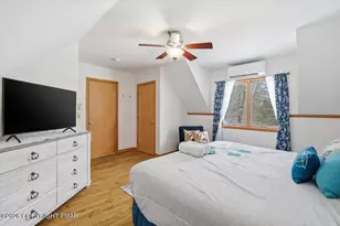 2208 Mohegan Ct, Long Pond, PA 18334 - Photo 43