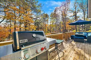 2208 Mohegan Ct, Long Pond, PA 18334 - Photo 9