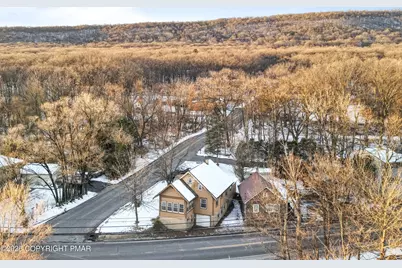  751 W Pennsylvania Avenue, Pen Argyl, PA 18072 - Photo 35