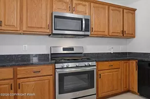 106 Greenleaf Dr, Long Pond, PA 18334 - Photo 11