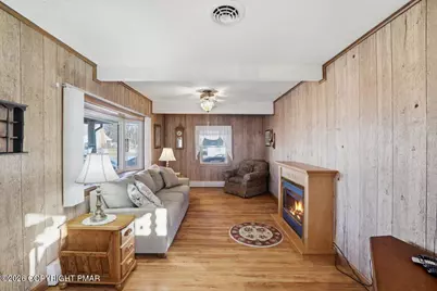  120 Leafy Greene Street, Stroudsburg, PA 18360 - Photo 9