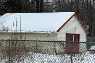 7639 Lake Shore Dr, Pocono Lake, PA 18347 - Photo 3