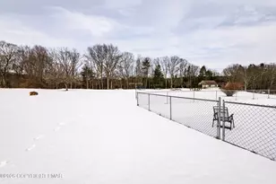 4010 Manor Dr, Stroudsburg, PA 18360 - Photo 9