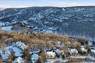 393 Vista Dr, Tannersville, PA 18372 - Photo 41