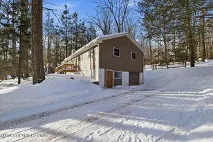 1553 Locust Ln, Pocono Lake, PA 18347 - Photo 39