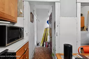 115 Hull Ave, Olyphant, PA 18447 - Photo 17