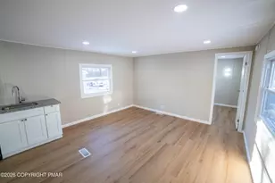 128 Bartion Ct, Bartonsville, PA 18321 - Photo 7