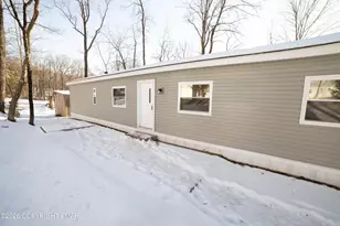 128 Bartion Ct, Bartonsville, PA 18321 - Photo 5