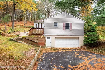  139 Johnny Bee Road, Dingmans Ferry, PA 18328 - Photo 9