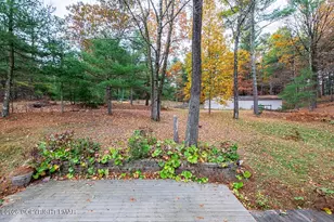 139 Johnny Bee Rd, Dingmans Ferry, PA 18328 - Photo 11