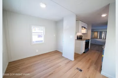  143 Bartion Court, Bartonsville, PA 18321 - Photo 9