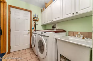 1187 Manzanedo Rd, East Stroudsburg, PA 18302 - Photo 19