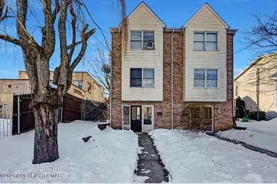  844 S Front Street, Allentown, PA 18103 - Photo 1