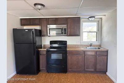  1825 U.S. 209 #202, Brodheadsville, PA 18322 - Photo 7