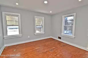 198 Grove St, East Stroudsburg, PA 18301 - Photo 9