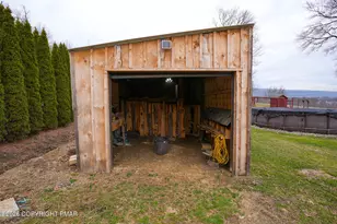 8600 Delong Dr, Slatington, PA 18080 - Photo 21