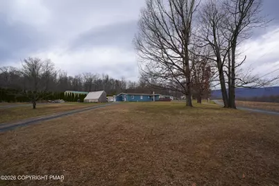  8600 Delong Drive, Slatington, PA 18080 - Photo 7