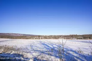 8600 Delong Dr, Slatington, PA 18080 - Photo 19