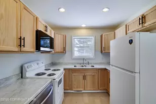 7020 Vista Dr, Tobyhanna, PA 18466 - Photo 7