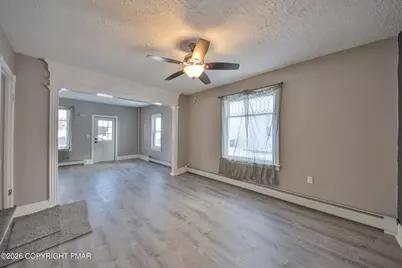  518 Pen Argyl Street, Pen Argyl, PA 18072 - Photo 11